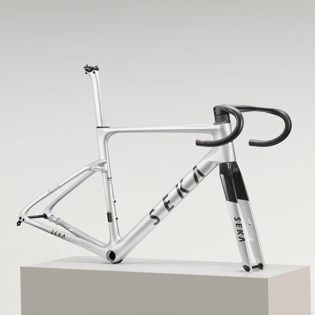 SEKA Spear Carbon Road Disc Frameset, Achromatic Sliver | 🔥 NEW ARRIVALS 🔥