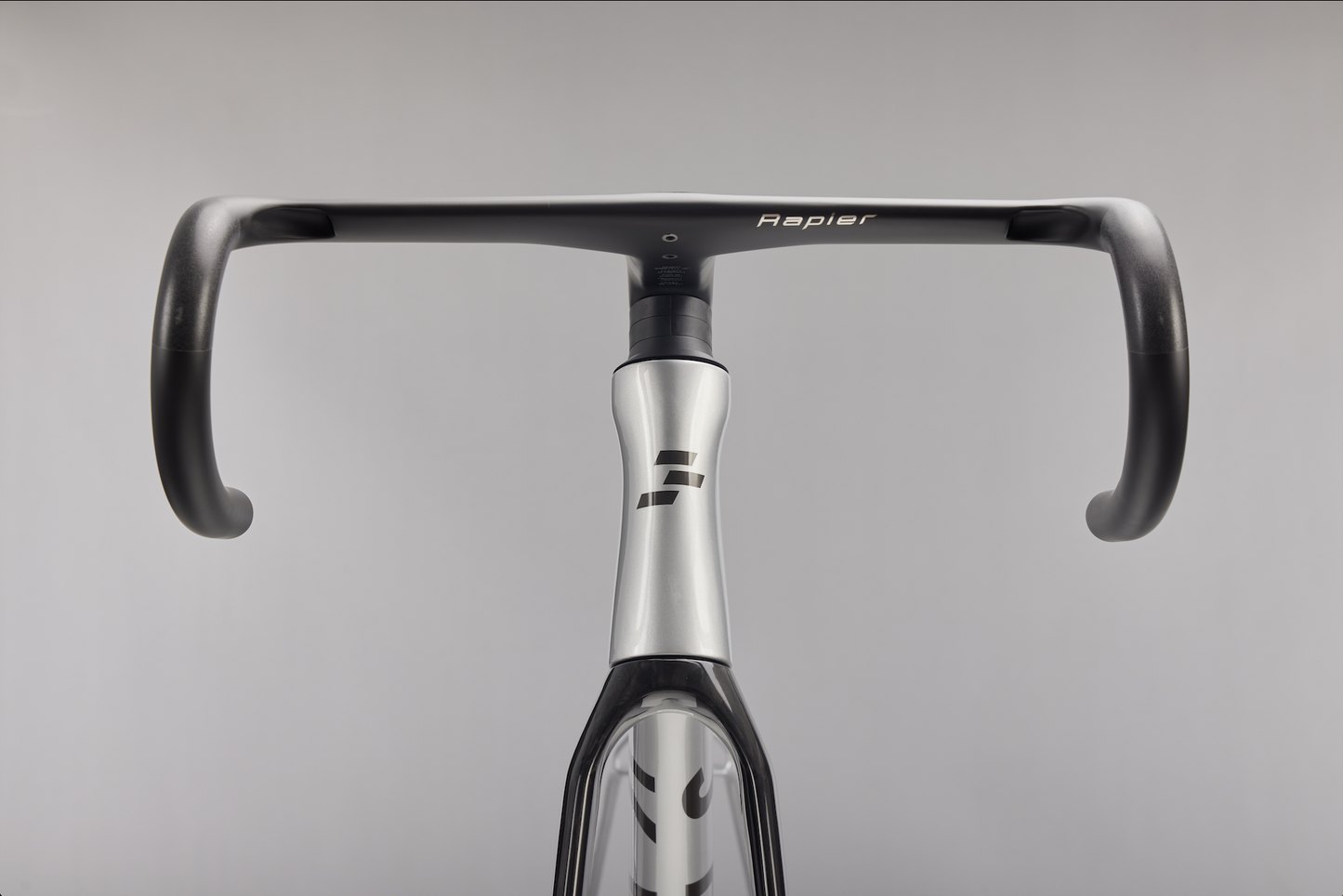 SEKA Spear Carbon Road Disc Frameset, Achromatic Sliver | 🔥 NEW ARRIVALS 🔥